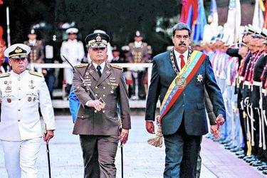 Militares rinden honores a Maduro (41799062)