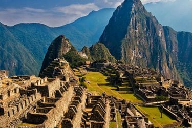 Autoridades suspenden ingreso a Machu Picchu por protestas en Perú