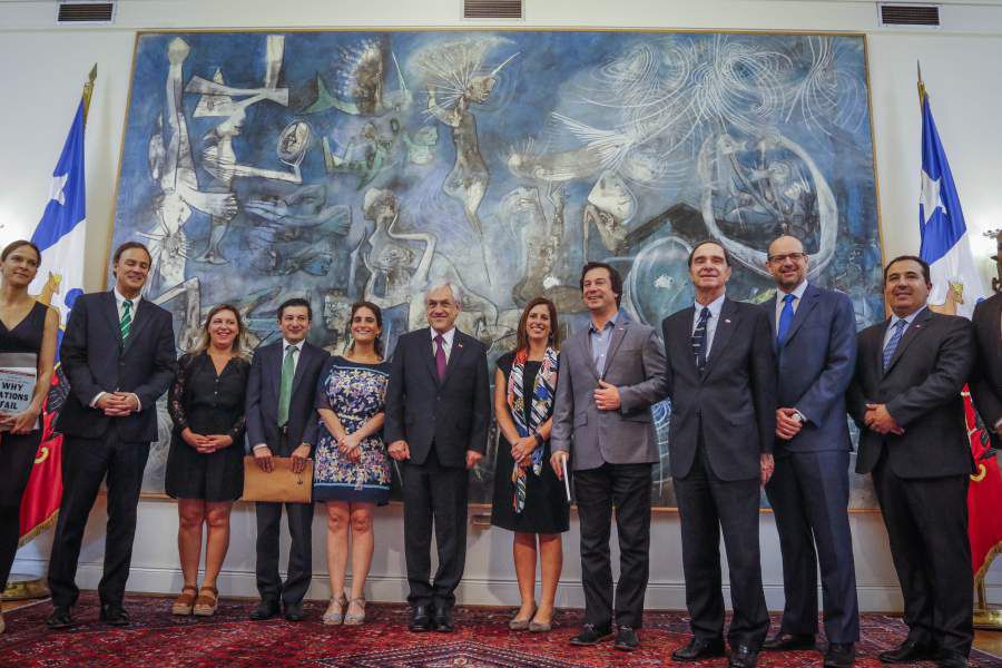 Presidente recibe al director de Chile Transparente