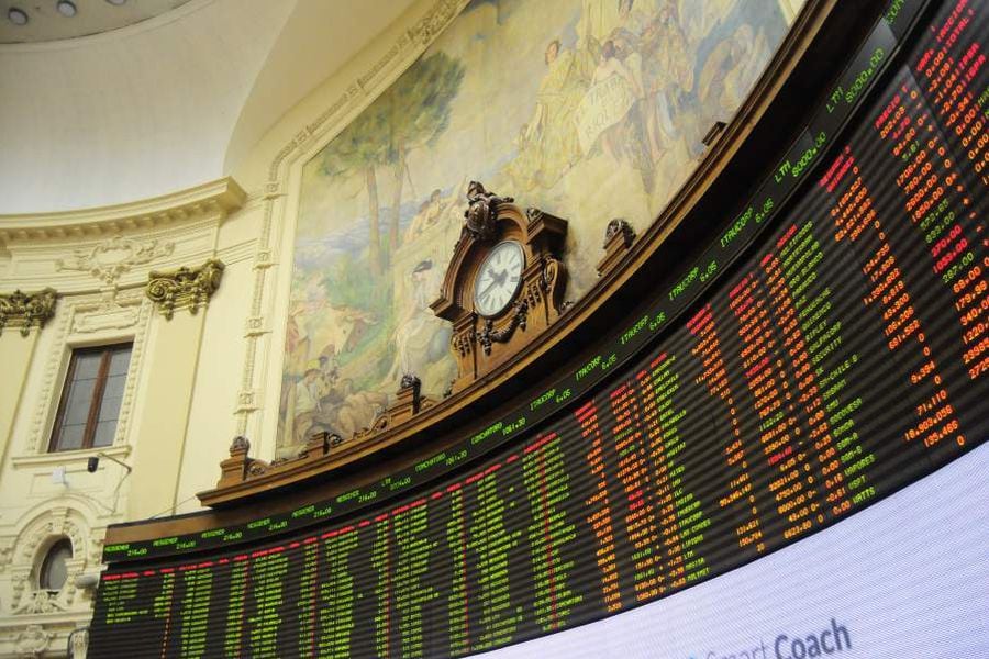 The Santiago Stock Exchange hit post-poll highs, but closed with more modest gains