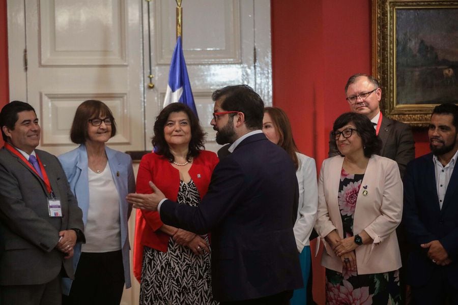 El Presidente Gabriel Boric recibió en el Palacio de La Moneda en audiencia a rectoras y rectores del Consorcio de Universidades del Estado de Chile (Cuech).