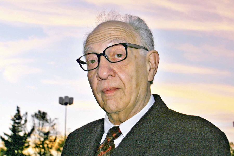 Muere Sergio Pitol, autor viajero y universal La Tercera