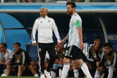 "¿Pongo al Kun?": el diálogo entre Sampaoli y Messi mientras Argentina estaba eliminada