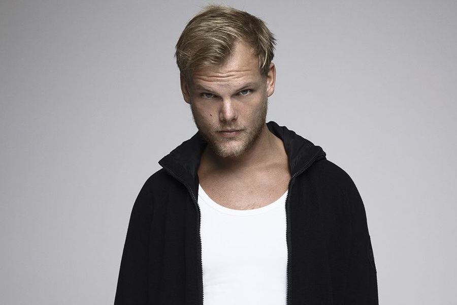 avicii-900x563