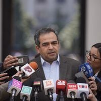 Propuesta de Quintana para cerrar debate constituyente hasta 2030 aísla al PPD del resto del oficialismo