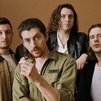 Cuerdas y una vuelta a la tierra: Arctic Monkeys y las claves de un regreso sereno