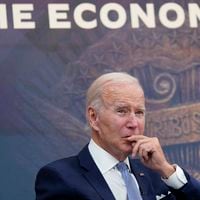 Biden se aferra a la economía: El repunte en los sondeos de cara a su choque con Trump