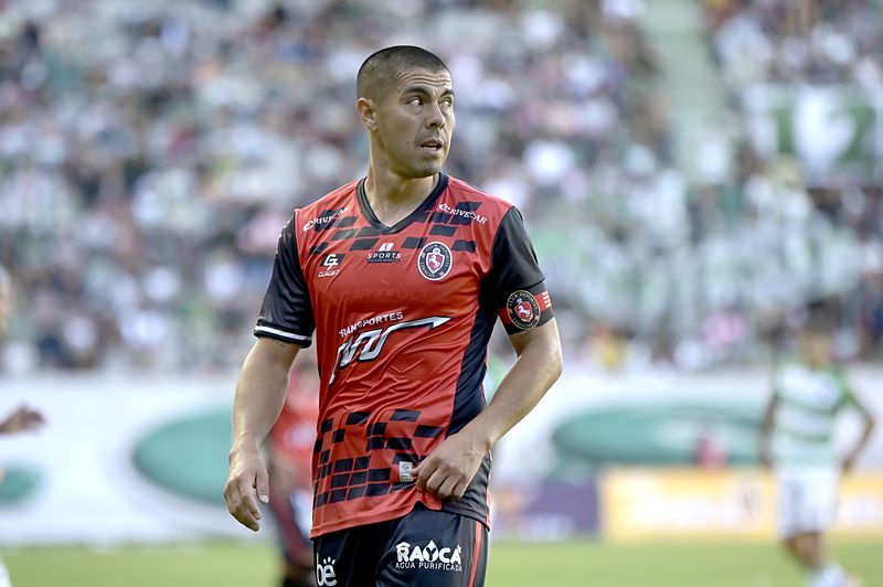 Francisco Silva con la camiseta de Deportes Limache.