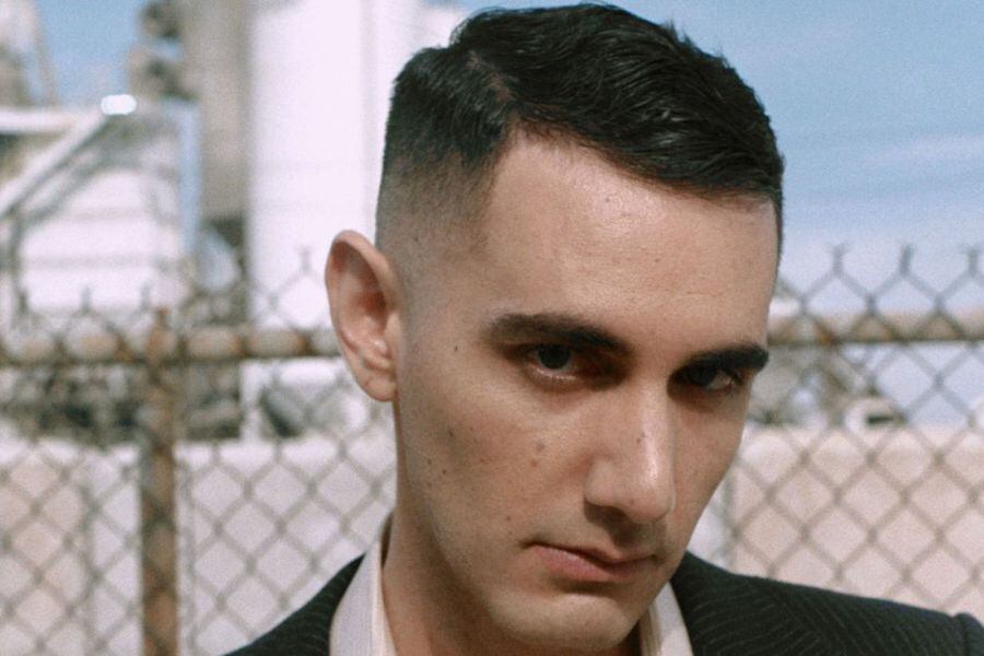 1534537340-alex-anwandter-foto-promocional-cancion-locura-horizontal