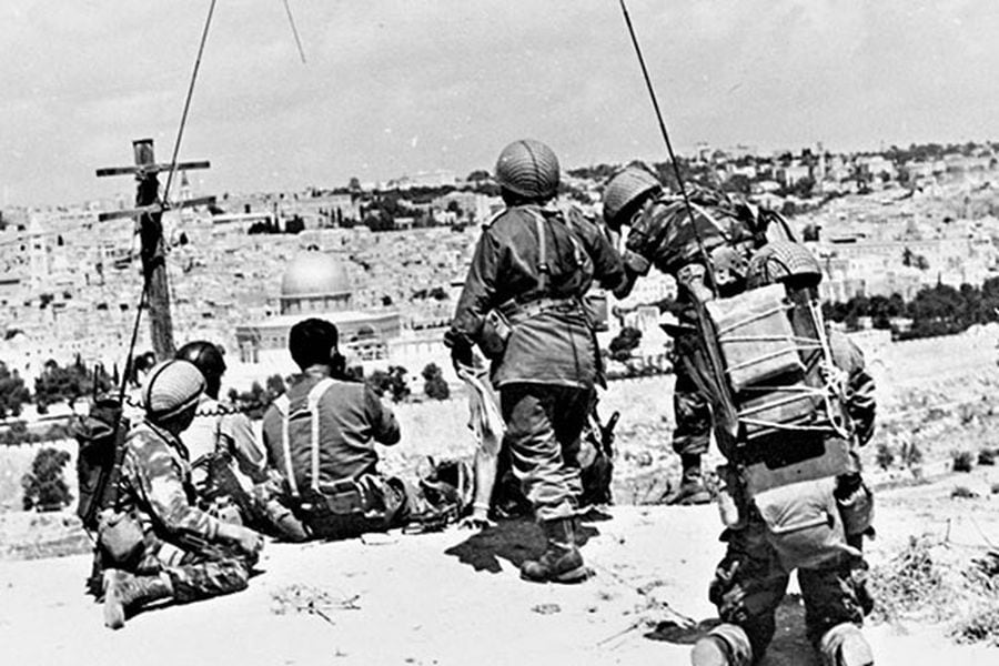the-wider-image_-1967-war_-jerusalem-then-a-37855192