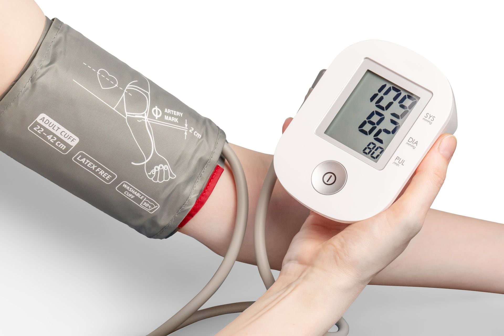 Monitor de presión arterial en la parte superior del brazo