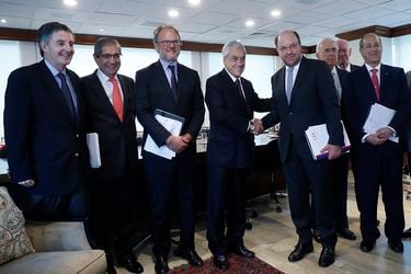 Sebastian Piñera se reune con  la Confederación de la Producción y el Comercio