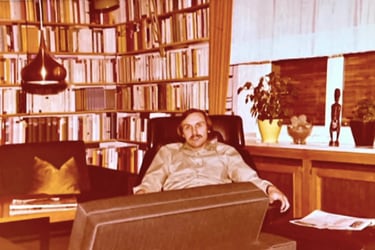La historia del hombre que construyó una biblioteca secreta de 70.000 libros dentro de su propia casa