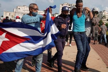 Grupos de DD.HH. critican nuevo código penal de Cuba: más límites a protestas y libertad de expresión