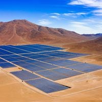 FNE investiga la compra de BlackRock de Global Infrastructure Partners, firma que controla diversos activos de energía en Chile