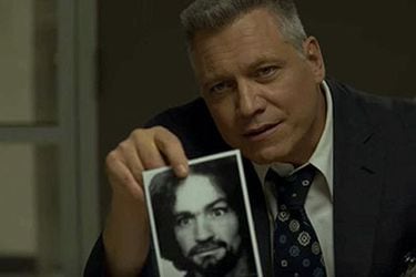 holt-mccallany-mindhunter