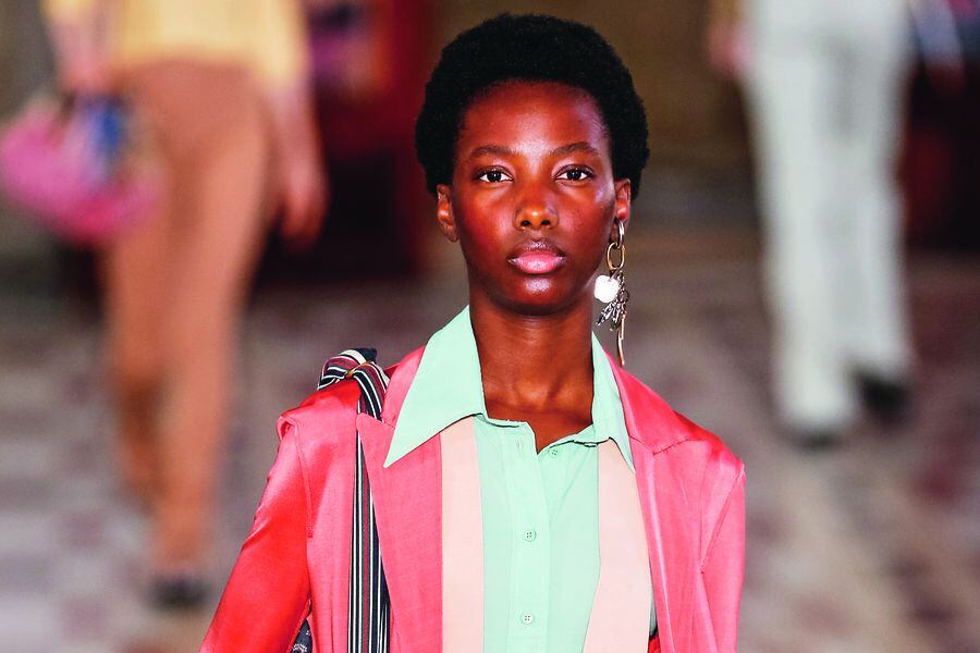 Acne Studios : Runway - Paris Fashion Week - Womenswear Spring Summer 2019