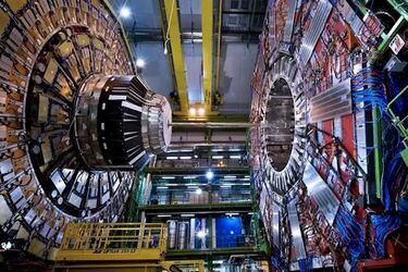 Reinician el Gran Colisionador de Hadrones para imitar los primeros segundos del Big Bang