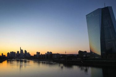 Miembro del Banco Central Europeo anticipa dos “importantes alzas” de tasa en próximas reuniones 