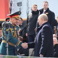 Putin destituye al ministro de Defensa y se prepara para una prolongada guerra