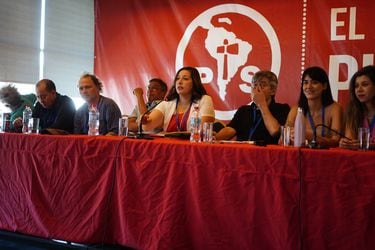 Socialismo Democrático se divide: PS opta por alianza electoral con Apruebo Dignidad y PPD pide evaluar pactos de omisión 
