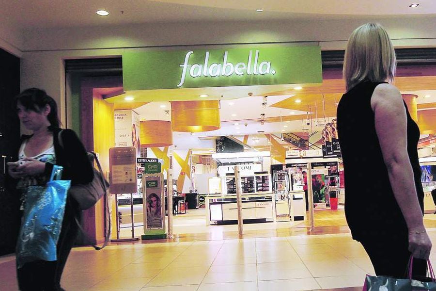 La familia Leyton Francione vendió 146.699 títulos de Falabella por $504,4 millones.