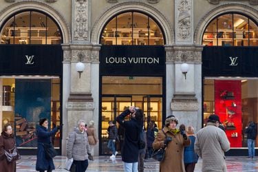 La francesa LVMH, matriz de Louis Vuitton, es la primera empresa europea en alcanzar una valoración de US$500.000 millones