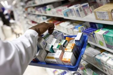 ¿Cómo facilitar el acceso a los medicamentos a un precio justo?