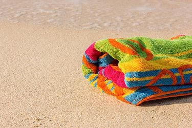Cómo elegir la mejor toalla de playa (y seis opciones que nos gustan)