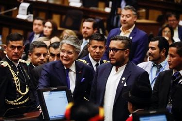 Finaliza primera sesión del juicio político contra presidente de Ecuador tras doce horas de debate
