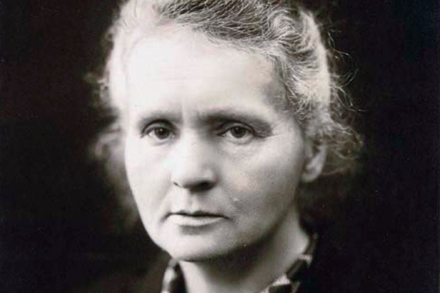 Marie_Curie_c1920