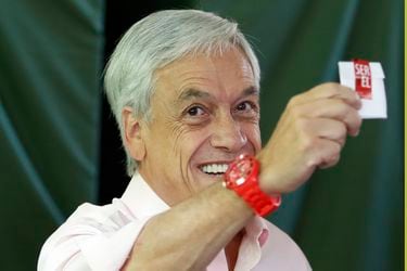 Sebastian Piñera vota en  segunda vuelta de Elecciones Presidenciales 2017
