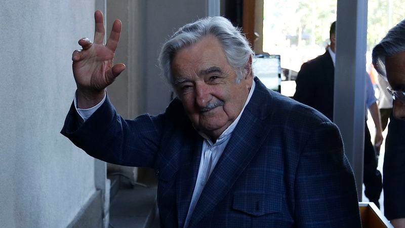 José Mujica llega hasta el Palacio de la Moneda