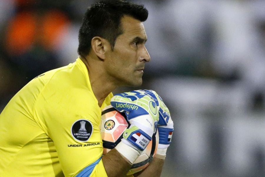 Justo Villar anuncia su retiro