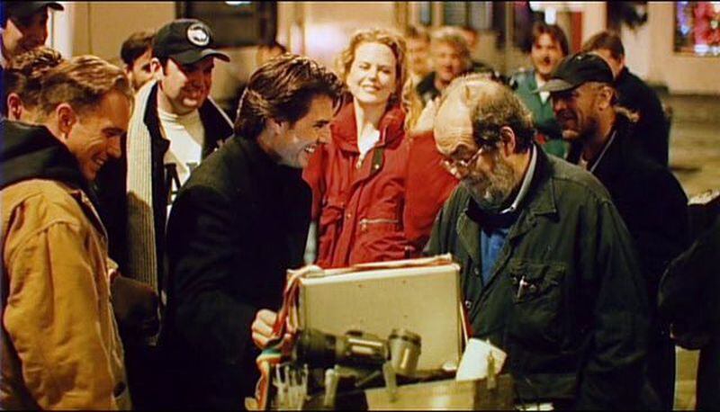 стэнли кубрик. стэнли кубрик с широко закрытыми глазами. кубрик закрытыми глазами. Eyes wide shut 1999. Eyes wide shut 1999 кидман.