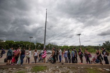 Detenciones de migrantes en frontrera sur de EE.UU. aumentan por cuarto mes consecutivo