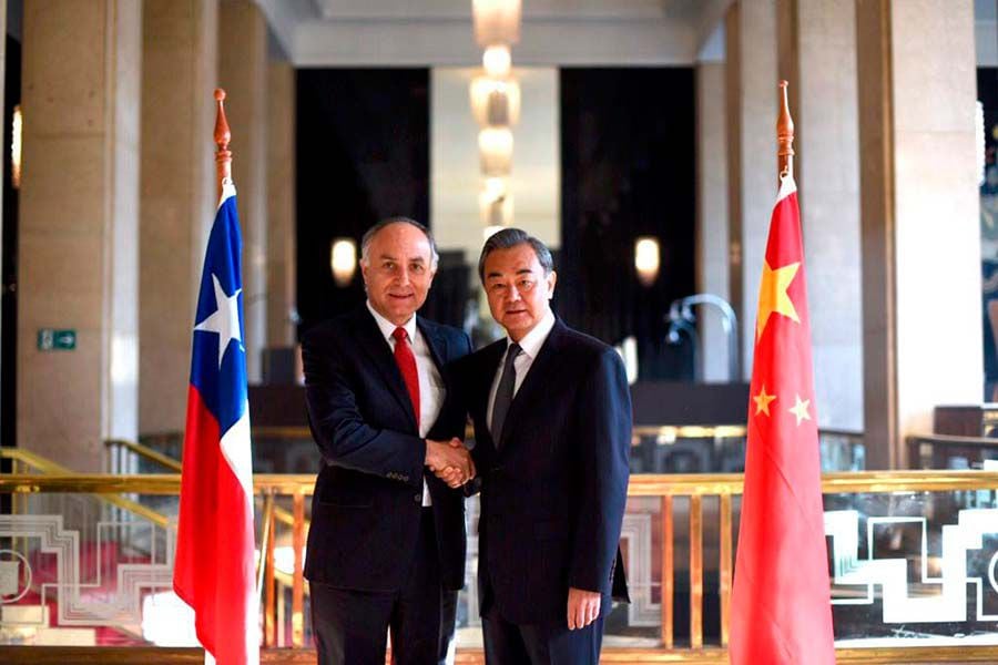 Canciller-Ribera-con-Ministro-de-Relaciones-Exteriores-de-China