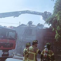 Cerca de 50 damnificados deja incendio que consumió 17 habitaciones en cité de Santiago