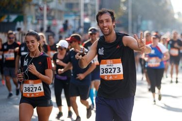 ¿Primera vez que corres la Maratón de Santiago? Consejos de alimentación, descanso y mentalidad para debutantes