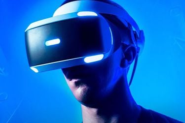 Representar Guiño explosión Casco de realidad virtual de PlayStation anuncia llegada oficial a Chile -  La Tercera