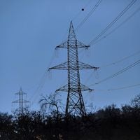 Licitación de suministro eléctrico: Contraloría oficia a autoridades tras recurso de Conadecus que busca frenar el proceso