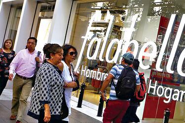 Fachada de la tienda Falabella.