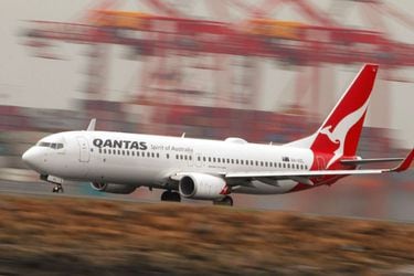 A-Qantas-plane-takes-o21523932-1023x573