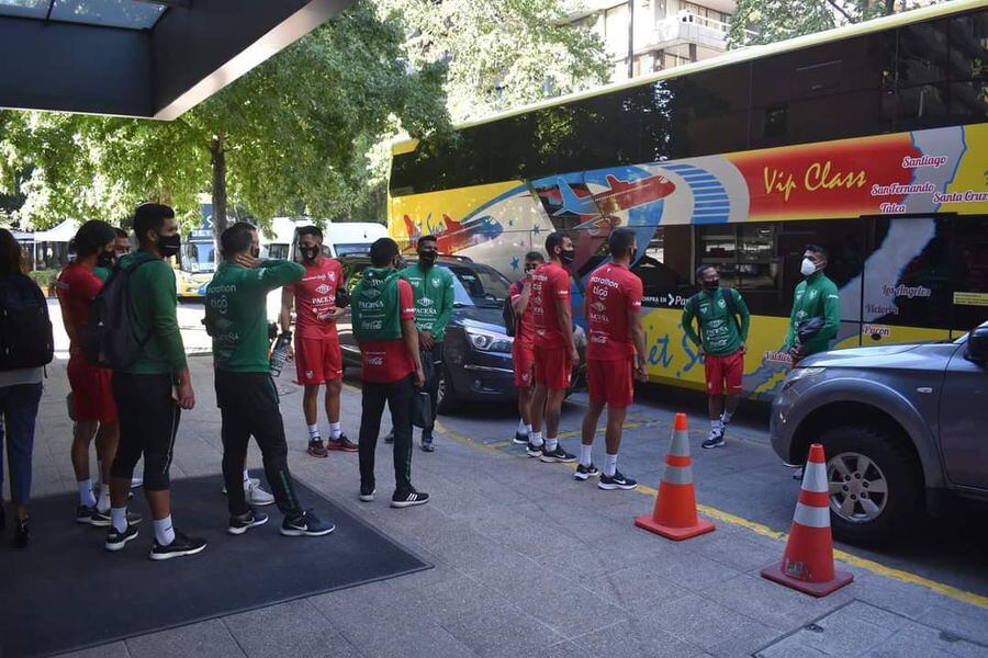 La Selección de Bolivia en su hotel de concentración en Santiago.