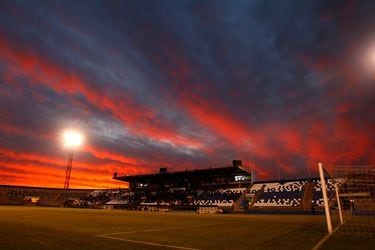 La inolvidable historia de San Carlos de Apoquindo, el estadio de la UC que cierra tras 34 años de vida