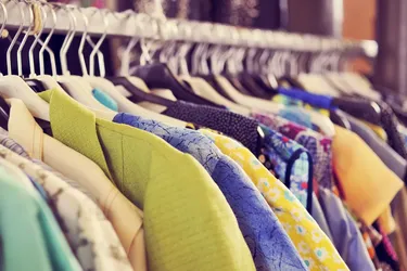 Razones y consejos para comprar ropa usada