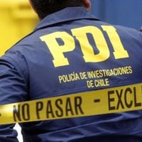 PDI indaga presunto femicidio tras hallazgo del cuerpo de una mujer en cité de Melipilla