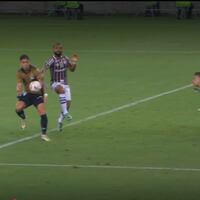 Roberto Tobar zanja la polémica del gol anulado por la mano de Paiva ante Fluminense