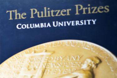 Cobertura periodística sobre la invasión rusa contra Ucrania domina la entrega de los Premios Pulitzer