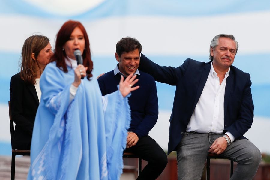 Argentina's presidential candidate Alberto Fernandez and his running mate former President Cristina Fernandez' closing campaign rally in Mar del Plata